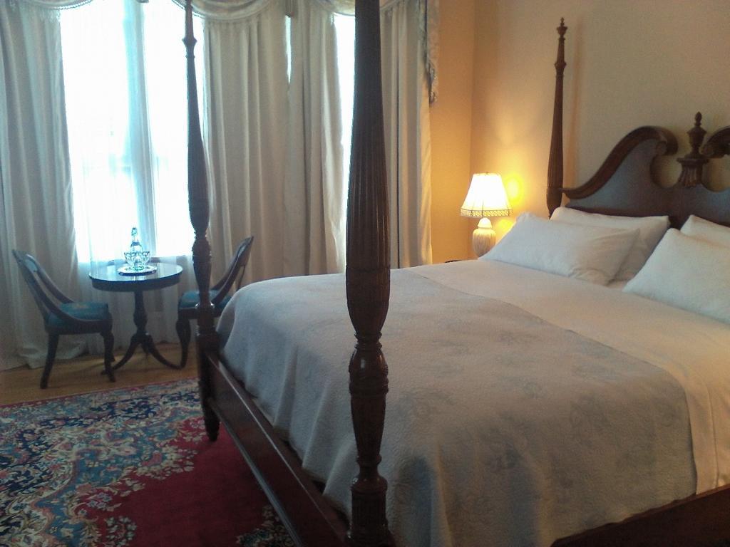 A Kingston Bed & Breakfast Buitenkant foto