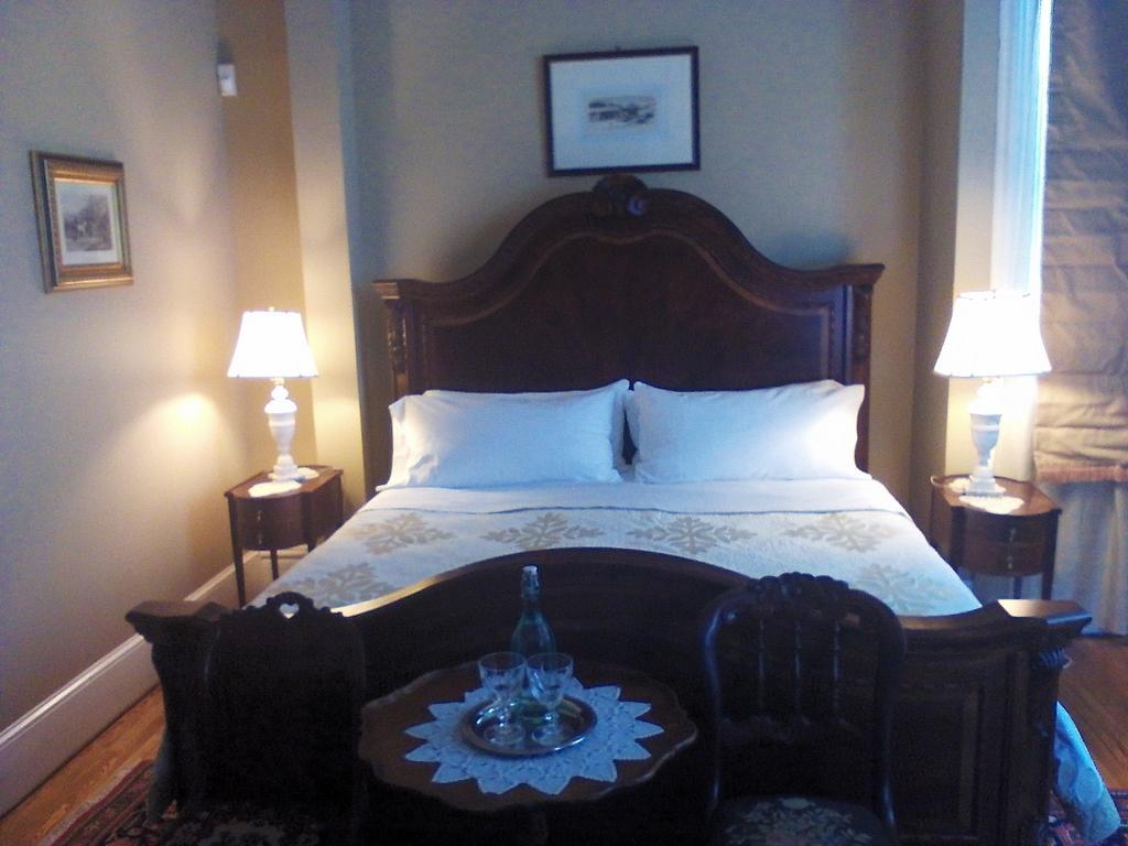 A Kingston Bed & Breakfast Buitenkant foto