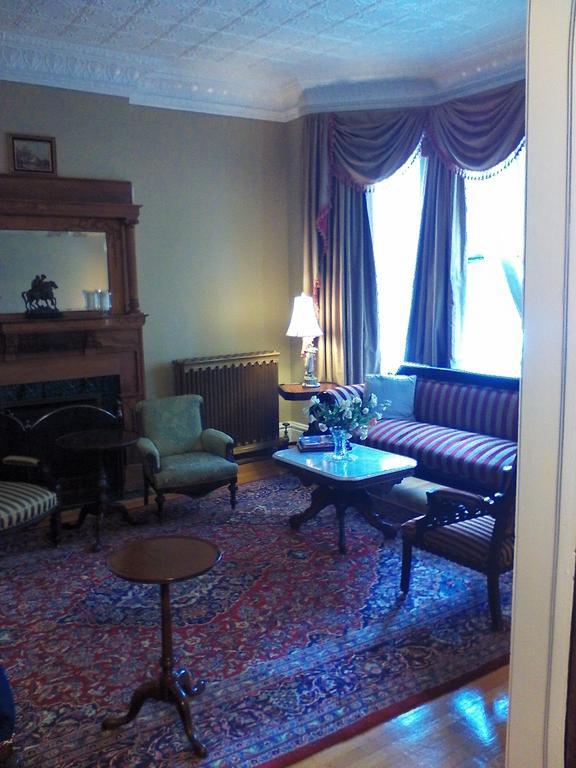A Kingston Bed & Breakfast Buitenkant foto