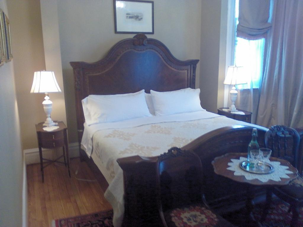 A Kingston Bed & Breakfast Buitenkant foto
