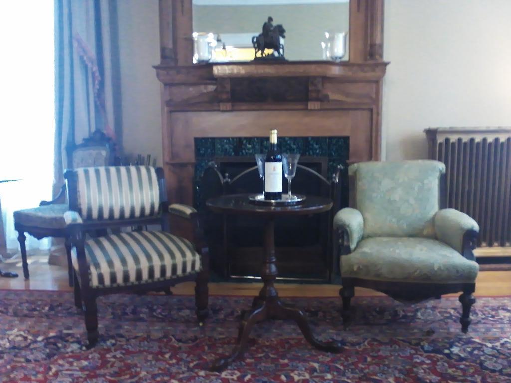 A Kingston Bed & Breakfast Buitenkant foto